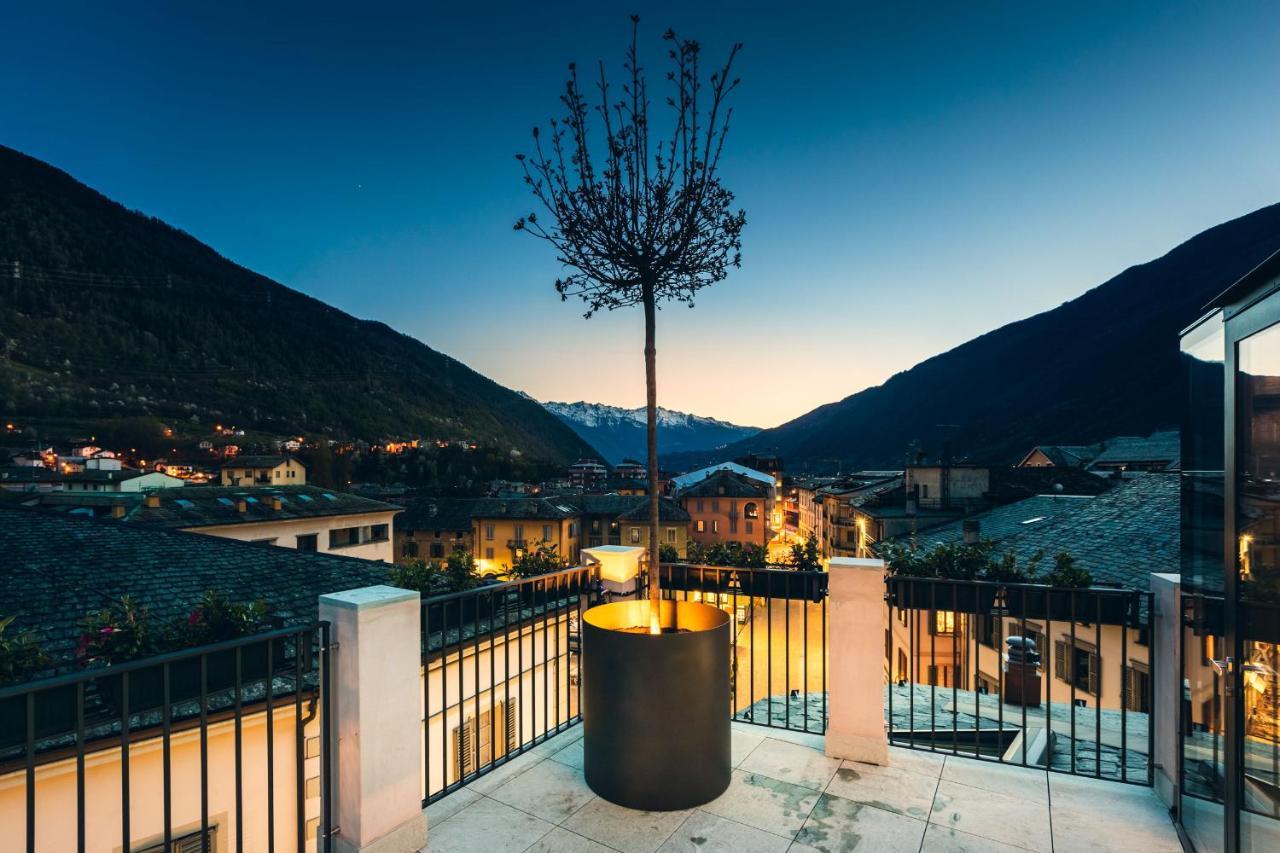 Domus Cavour Rooms&Suites Tirano Exterior foto