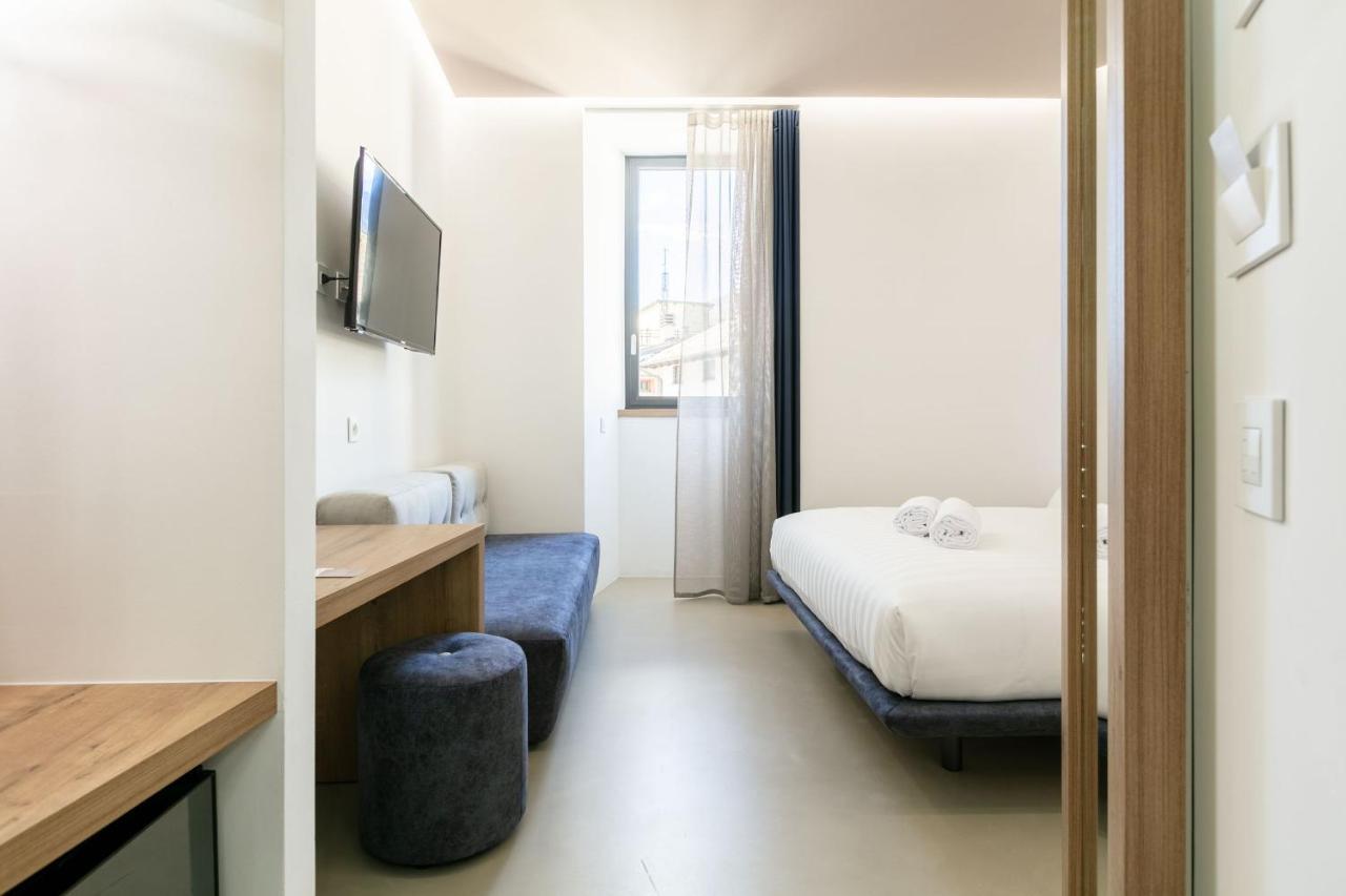 Domus Cavour Rooms&Suites Tirano Habitación foto