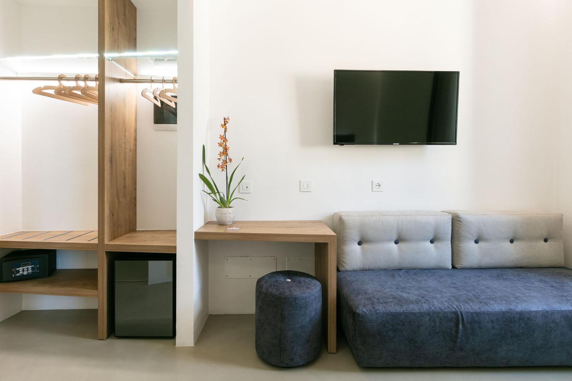 Domus Cavour Rooms&Suites Tirano Habitación foto