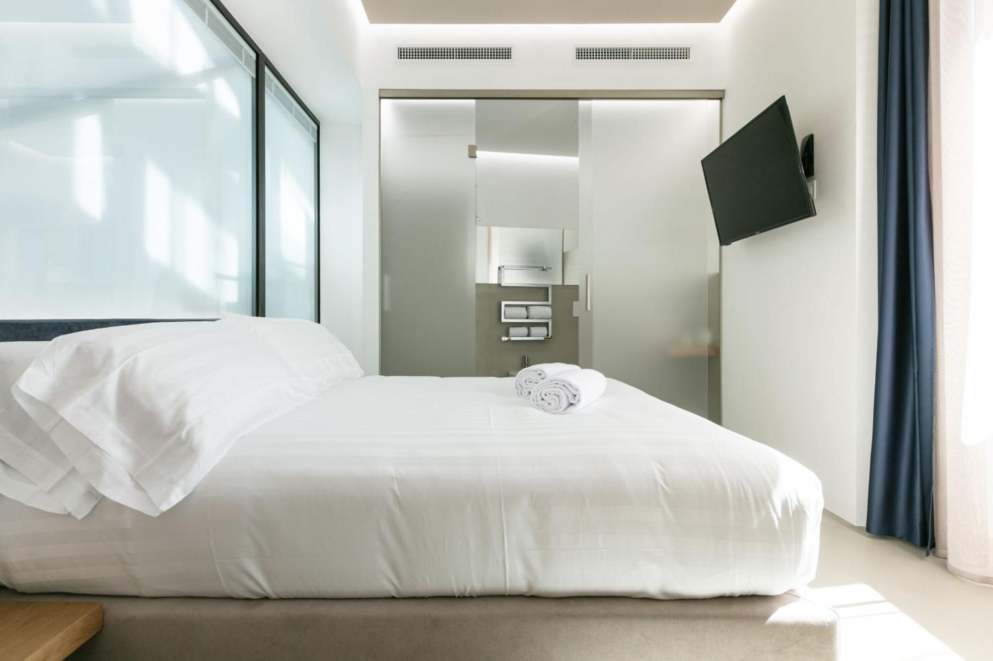 Domus Cavour Rooms&Suites Tirano Habitación foto