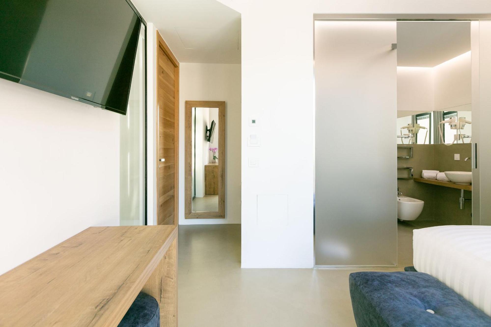 Domus Cavour Rooms&Suites Tirano Habitación foto